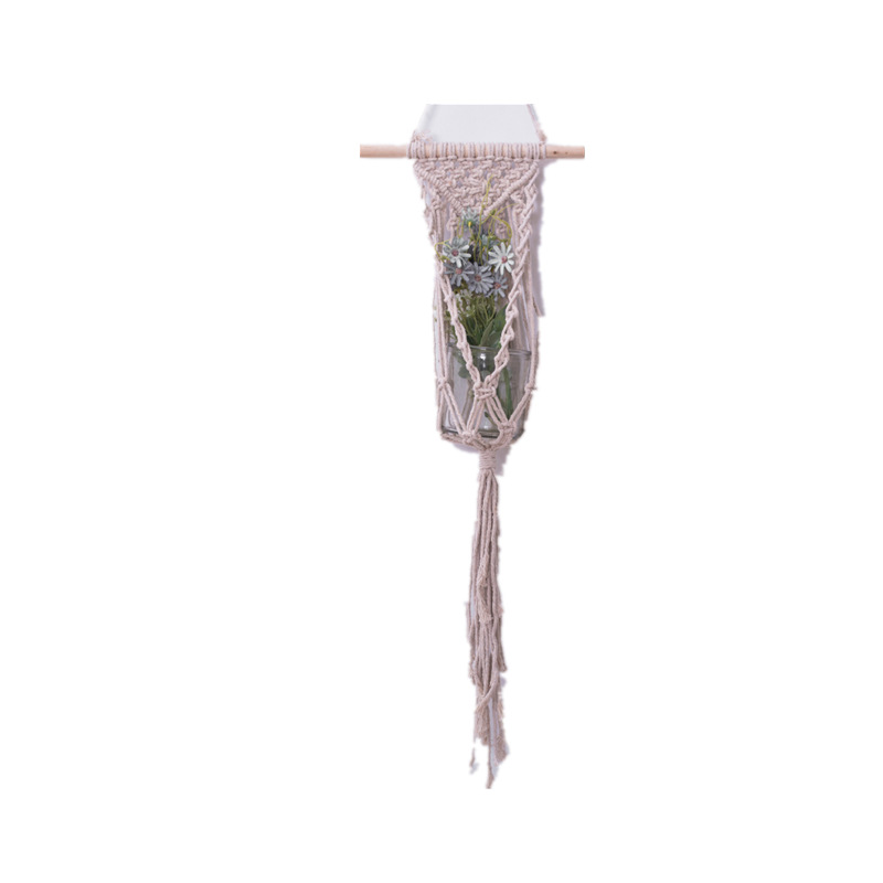 Macramé Plant Hanger · 1476 4